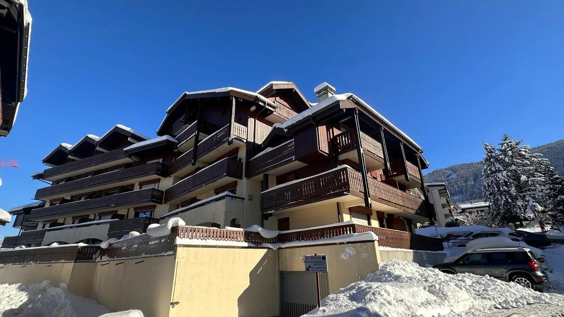 Appartement Renove 4 Pers Avec Balcon, Au Coeur De La Station, A 750M Des Pistes Et Proche Commerces - Fr-1-572-20 Araches-la-Frasse France